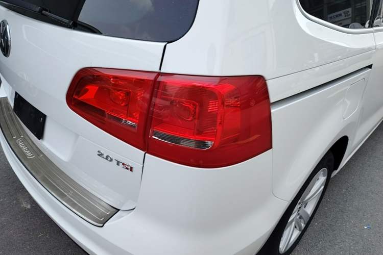 Used Volkswagen Sharan 2014 2.0 TSI Comfort Model Exterior 3