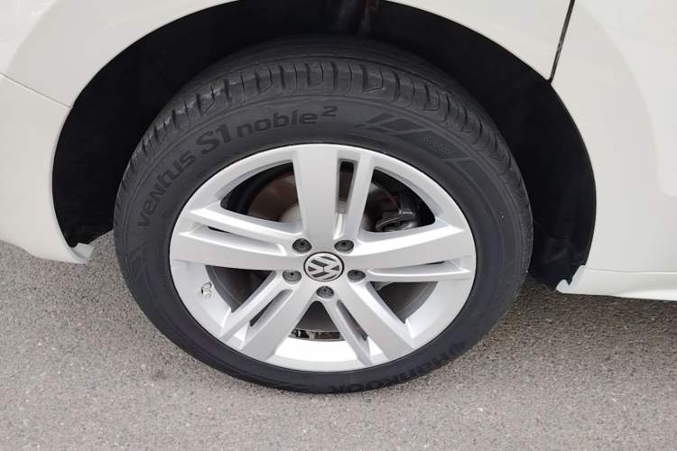 Used Volkswagen Sharan 2014 2.0 TSI Comfort Model Exterior 5