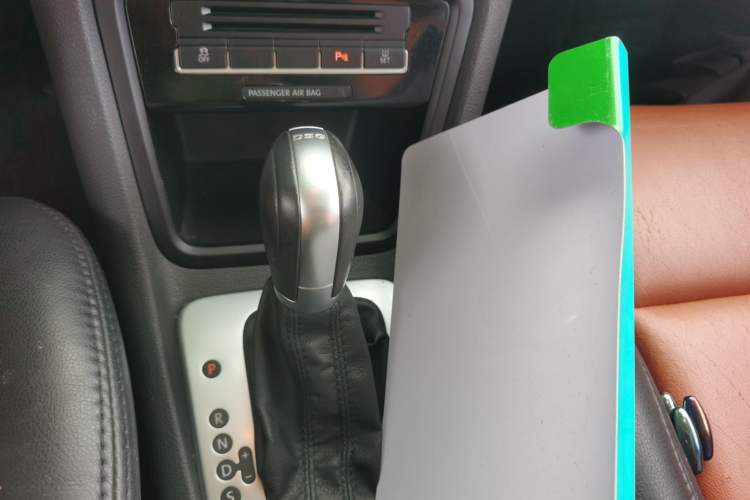 Used Volkswagen Sharan 2014 2.0 TSI Standard Model Gear Lever
