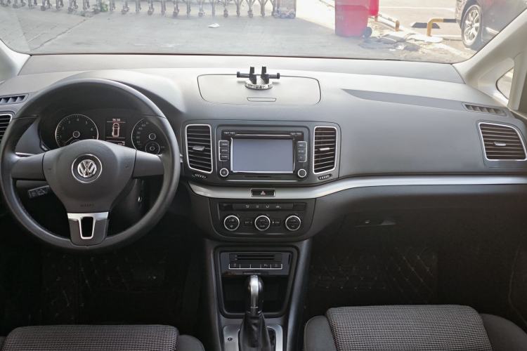 Used Volkswagen Sharan 2014 2.0 TSI Standard Model Interior 1
