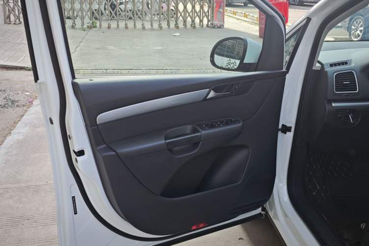 Used Volkswagen Sharan 2014 2.0 TSI Standard Model Interior 11