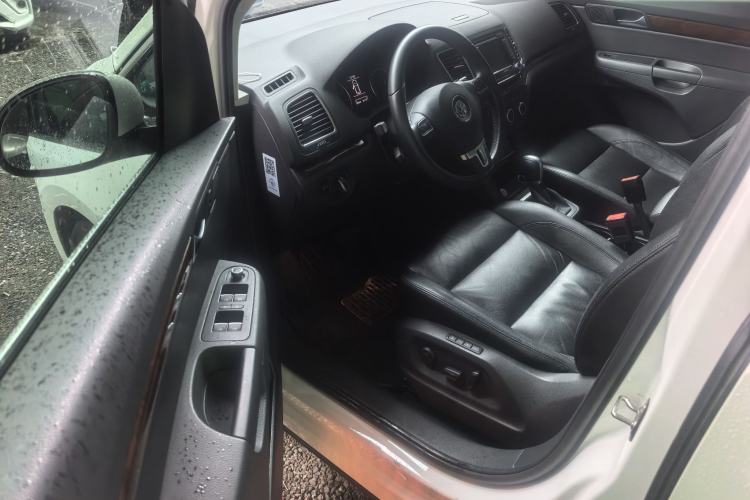Used Volkswagen Sharan 2014 2.0 TSI Luxury Model Interior 2