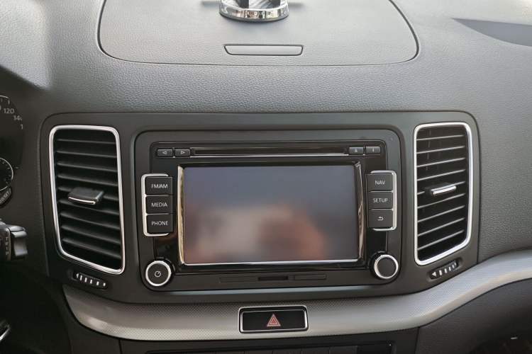 Used Volkswagen Sharan 2014 2.0 TSI Standard Model Interior 2