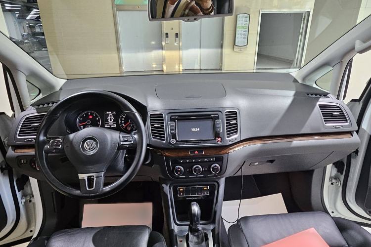 Used Volkswagen Sharan 2014 2.0 TSI Comfort Model Interior 2