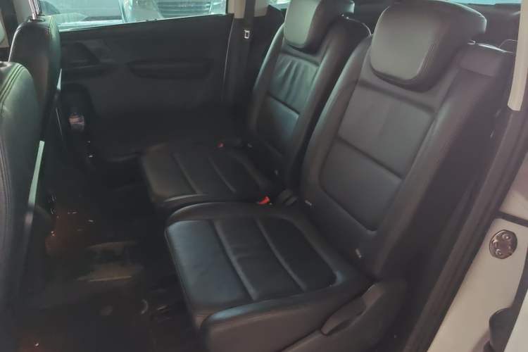 Used Volkswagen Sharan 2014 2.0 TSI Comfort Model Interior 3