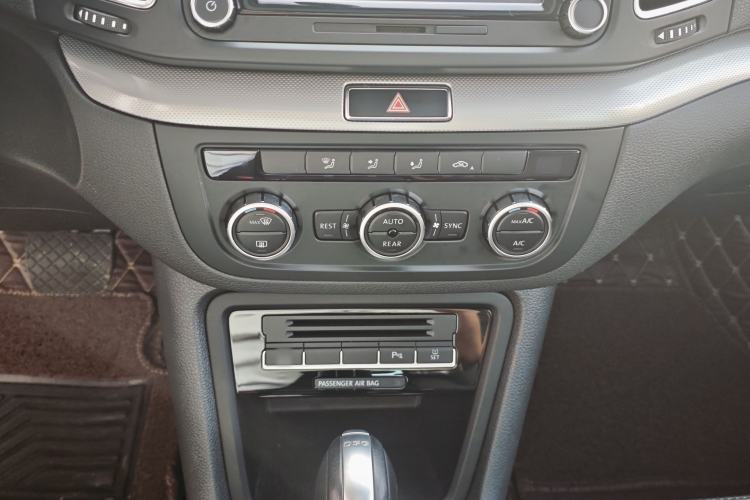 Used Volkswagen Sharan 2014 2.0 TSI Standard Model Interior 3