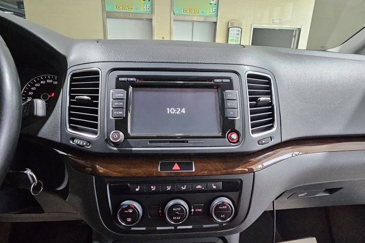 Used Volkswagen Sharan 2014 2.0 TSI Comfort Model Interior 4