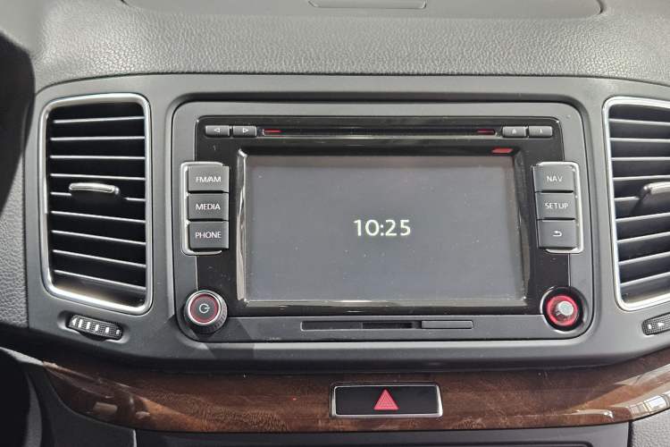 Used Volkswagen Sharan 2014 2.0 TSI Comfort Model Interior 5