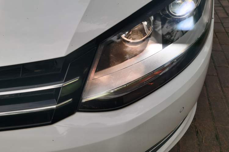 Used Volkswagen Sharan 2014 2.0 TSI Standard Model Left Front Headlight