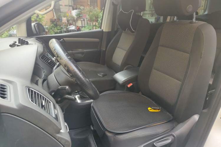 Used Volkswagen Sharan 2014 2.0 TSI Standard Model Left Front Seat