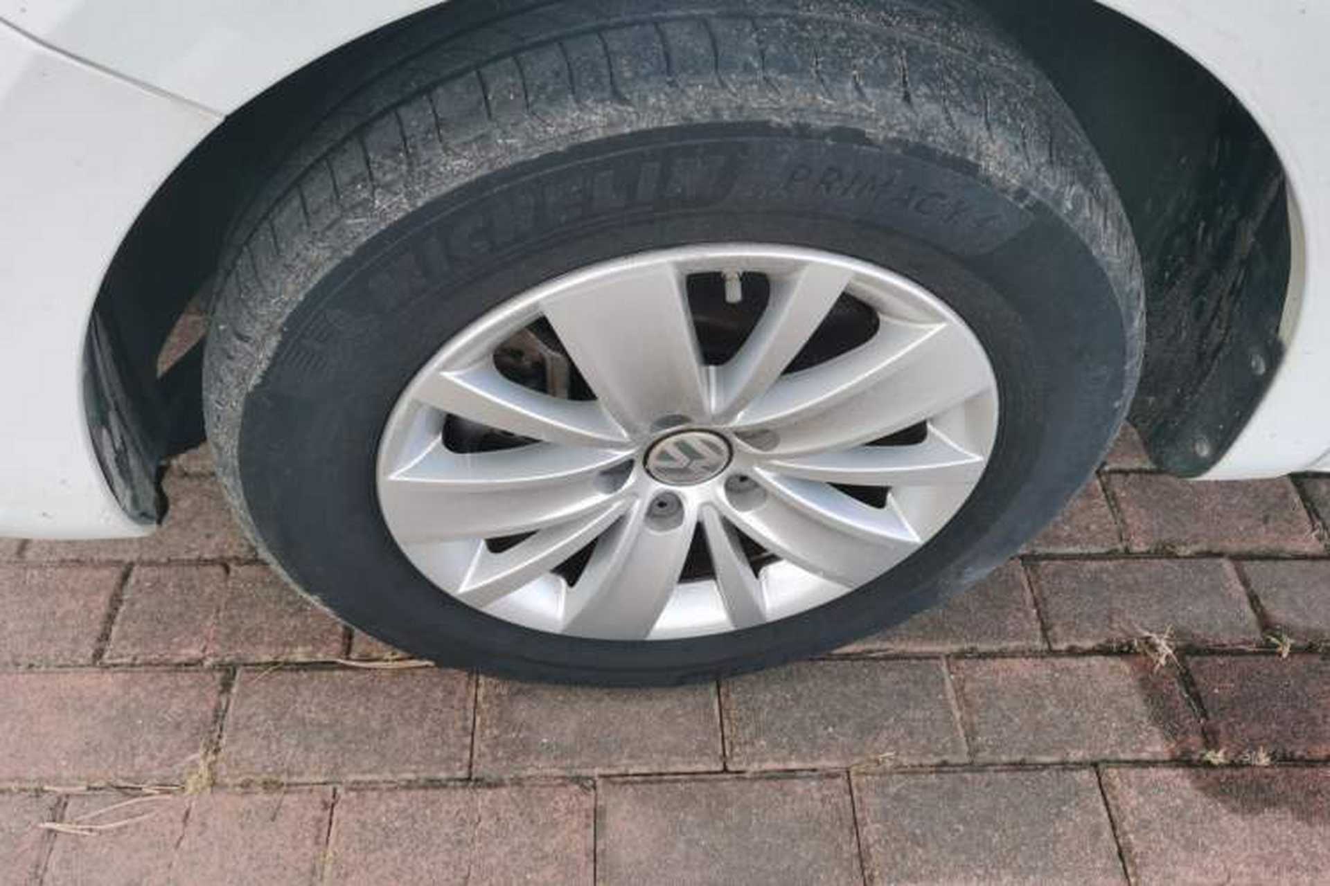 Used Volkswagen Sharan 2014 2.0 TSI Standard Model Left Front Wheel Hub