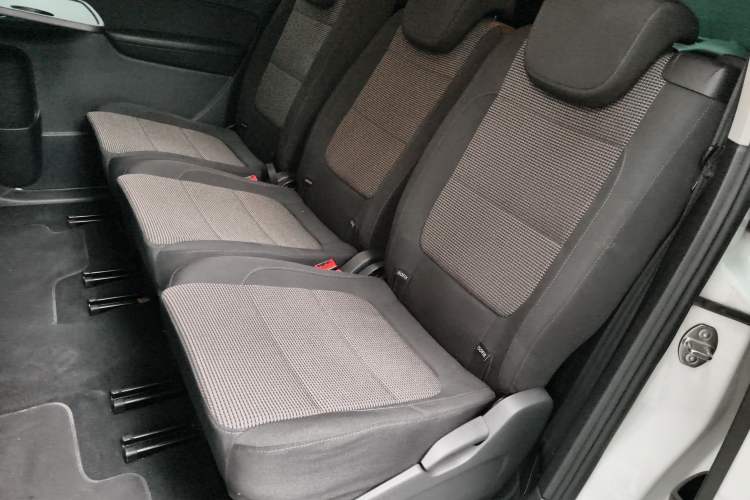 Used Volkswagen Sharan 2014 2.0 TSI Standard Model Left Rear Seat