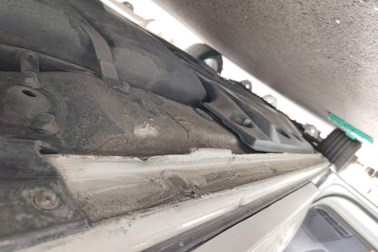 Used Volkswagen Sharan 2014 2.0 TSI Comfort Model Left Side Sill