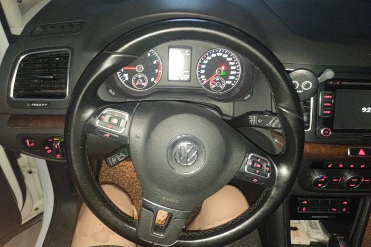 Used Volkswagen Sharan 2014 2.0 TSI Comfort Model Steering Wheel