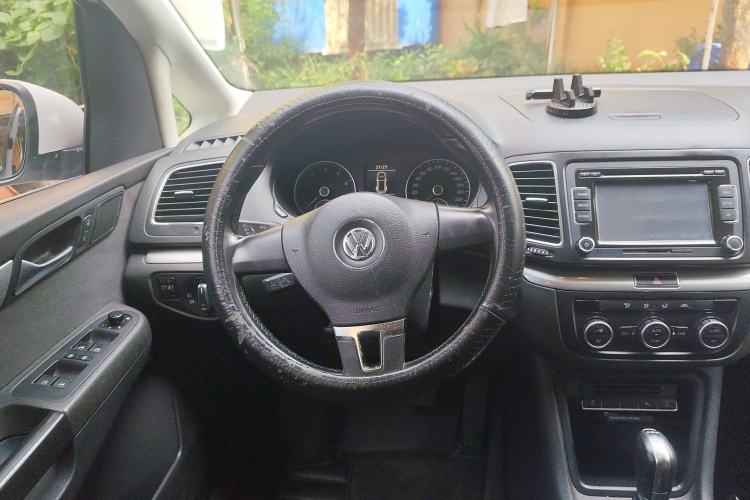 Used Volkswagen Sharan 2014 2.0 TSI Standard Model Steering Wheel