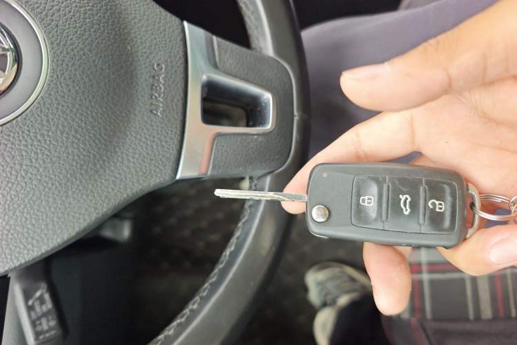 Used Volkswagen Sharan 2014 2.0 TSI Standard Model Vehicle Key