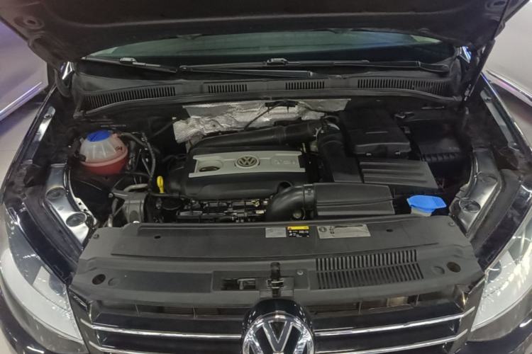 Used Volkswagen Sharan 2015 1.8TSI Comfort Model Engine Bay