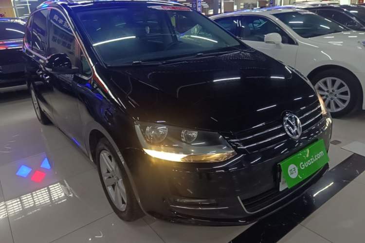 Used Volkswagen Sharan 2015 1.8TSI Comfort Model Front Right 45 Deg