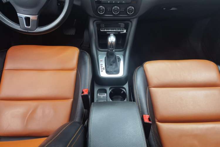 Used Volkswagen Sharan 2015 1.8TSI Comfort Model Gear Lever