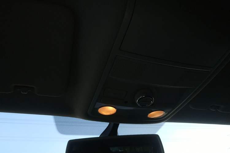 Used Volkswagen Sharan 2015 1.8TSI Comfort Model Headliner