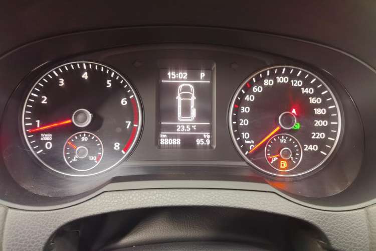 Used Volkswagen Sharan 2015 1.8TSI Comfort Model Instrument Cluster