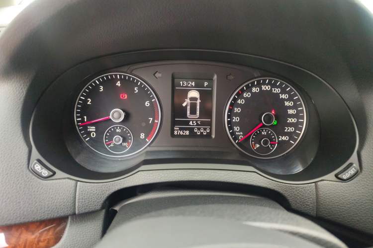 Used Volkswagen Sharan 2015 1.8TSI Comfort Model Instrument Cluster