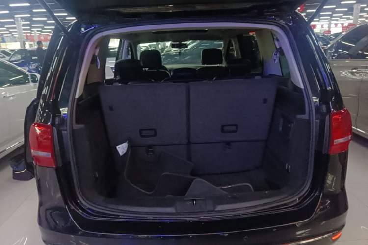 Used Volkswagen Sharan 2015 1.8TSI Comfort Model Trunk