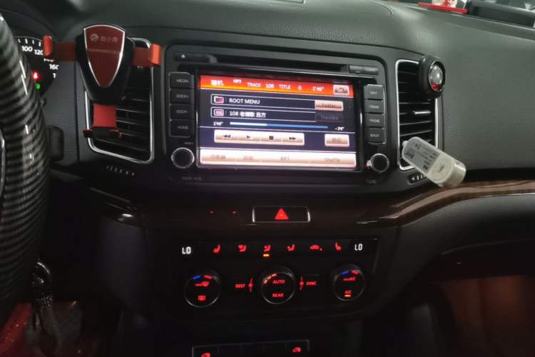 Used Volkswagen Sharan 2015 1.8TSI Comfort Model Audio And AC Panel