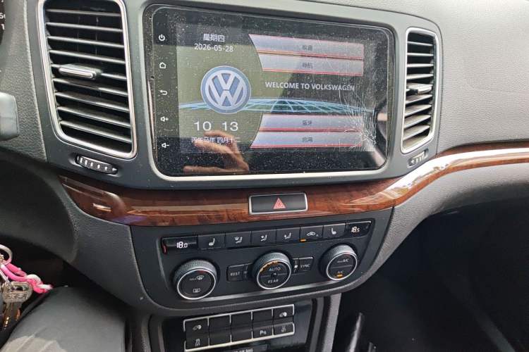 Used Volkswagen Sharan 2015 1.8TSI Comfort Model Audio And AC Panel