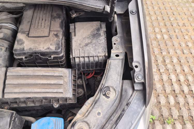 Used Volkswagen Sharan 2015 1.8TSI Comfort Model Engine Bay Left