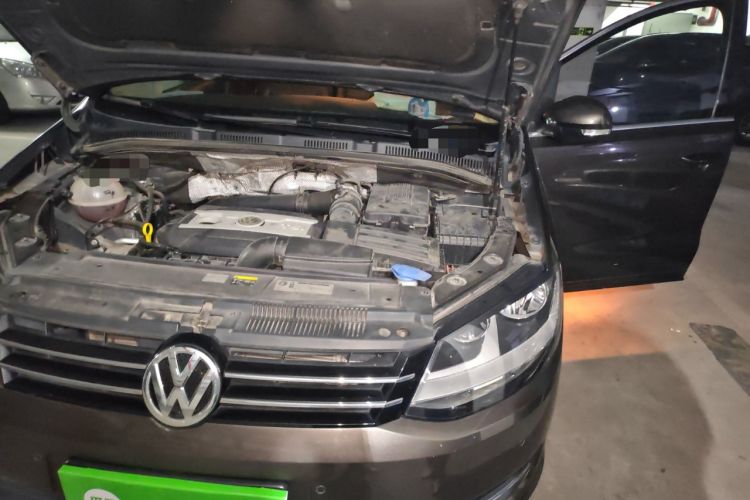 Used Volkswagen Sharan 2015 1.8TSI Comfort Model Engine Bay Left