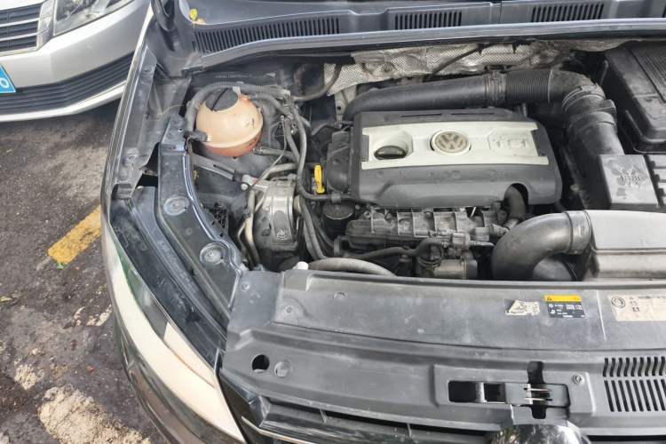Used Volkswagen Sharan 2015 1.8TSI Comfort Model Engine Bay Right