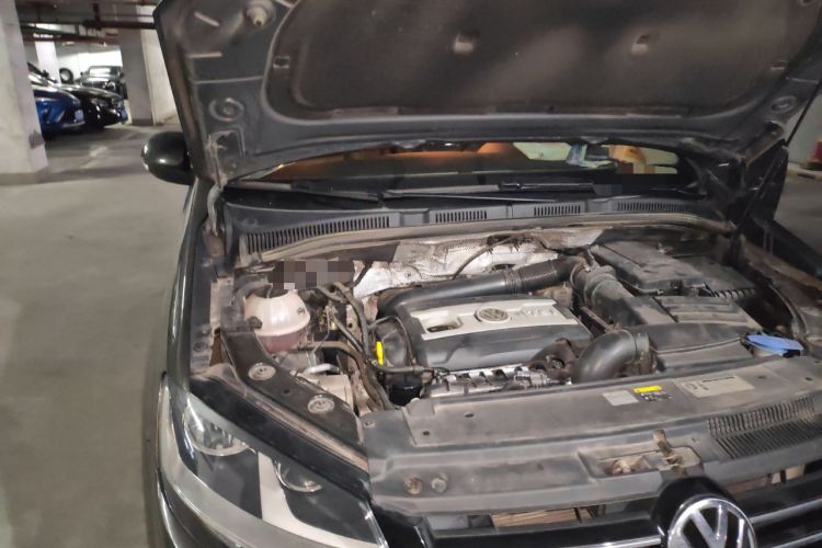 Used Volkswagen Sharan 2015 1.8TSI Comfort Model Engine Bay Right