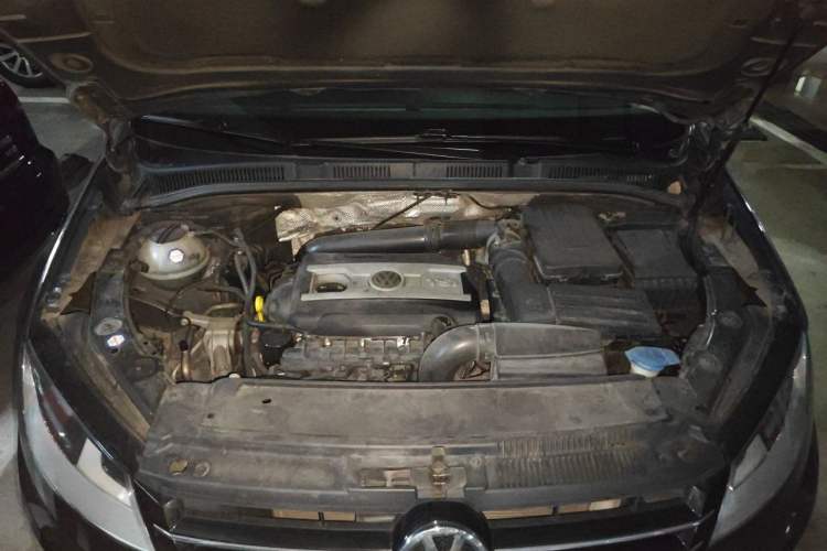 Used Volkswagen Sharan 2015 1.8TSI Comfort Model Engine Bay