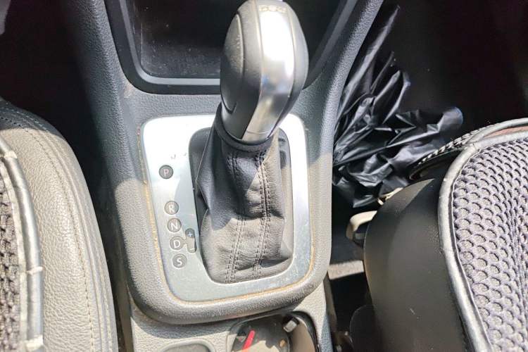 Used Volkswagen Sharan 2015 1.8TSI Comfort Model Gear Lever