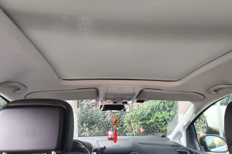 Used Volkswagen Sharan 2015 1.8TSI Comfort Model Headliner