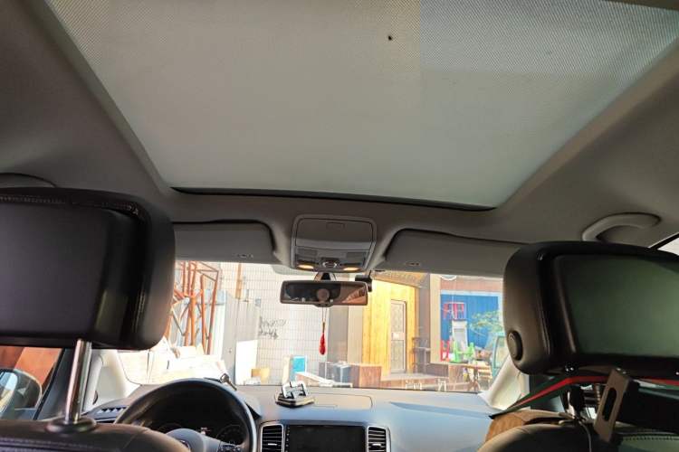 Used Volkswagen Sharan 2015 1.8TSI Comfort Model Headliner