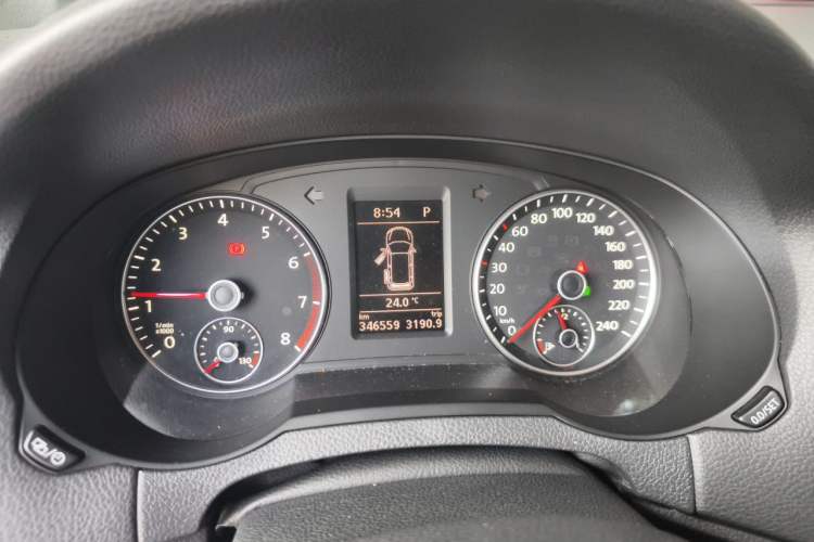 Used Volkswagen Sharan 2015 1.8TSI Comfort Model Instrument Cluster
