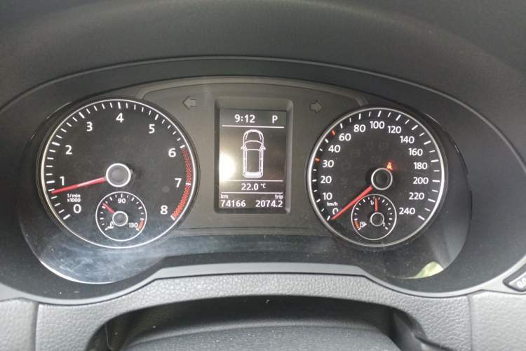 Used Volkswagen Sharan 2015 1.8TSI Comfort Model Instrument Cluster