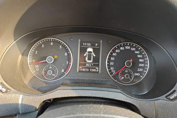 Used Volkswagen Sharan 2015 1.8TSI Comfort Model Instrument Cluster