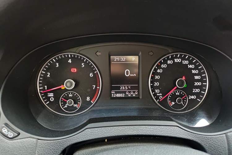 Used Volkswagen Sharan 2015 1.8TSI Comfort Model Instrument Cluster