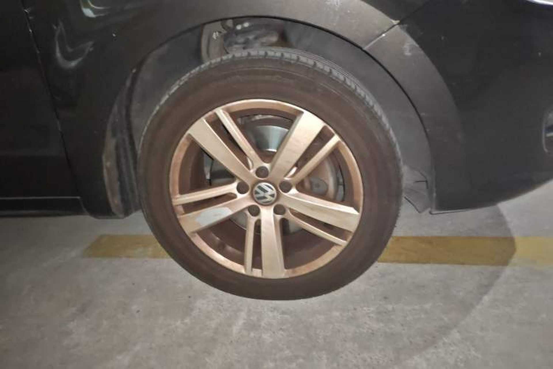 Used Volkswagen Sharan 2015 1.8TSI Comfort Model Right Front Wheel Hub
