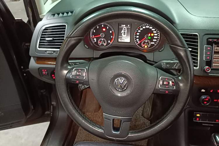 Used Volkswagen Sharan 2015 1.8TSI Comfort Model Steering Wheel