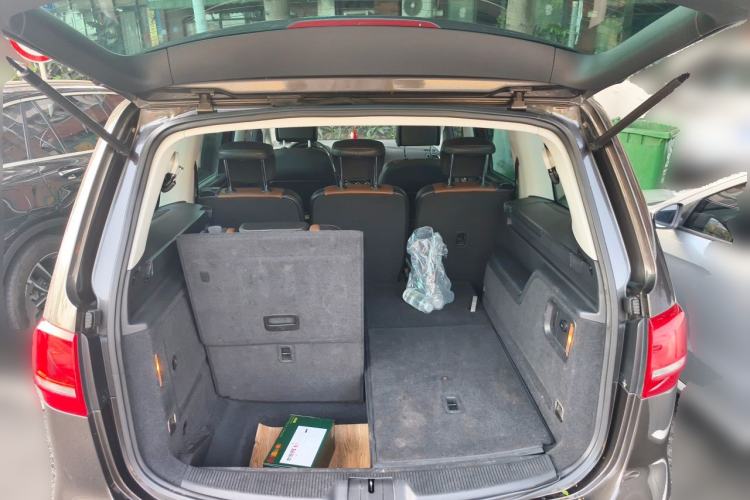 Used Volkswagen Sharan 2015 1.8TSI Comfort Model Trunk