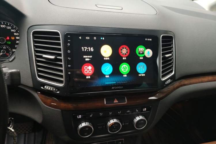 Used Volkswagen Sharan 2015 1.8TSI Comfort Model Audio And AC Panel