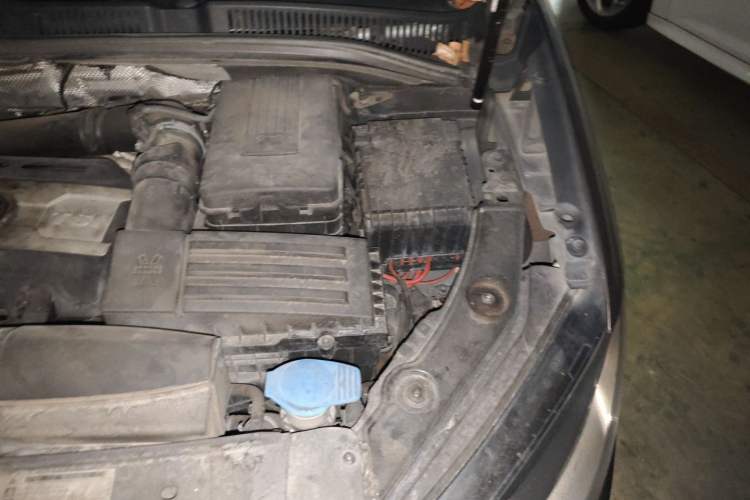Used Volkswagen Sharan 2015 1.8TSI Comfort Model Engine Bay Left