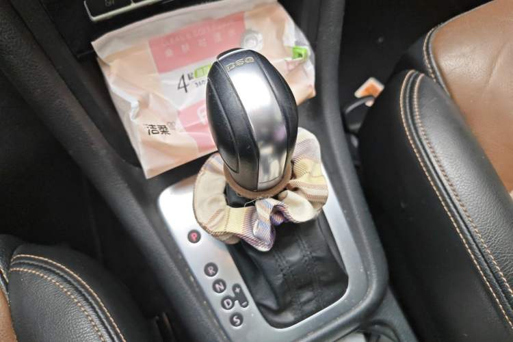 Used Volkswagen Sharan 2015 1.8TSI Comfort Model Gear Lever