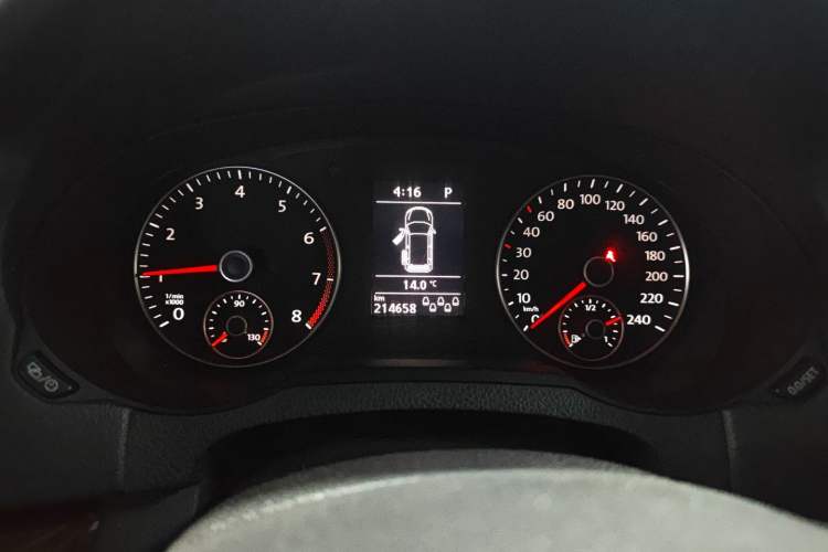 Used Volkswagen Sharan 2015 1.8TSI Comfort Model Instrument Cluster