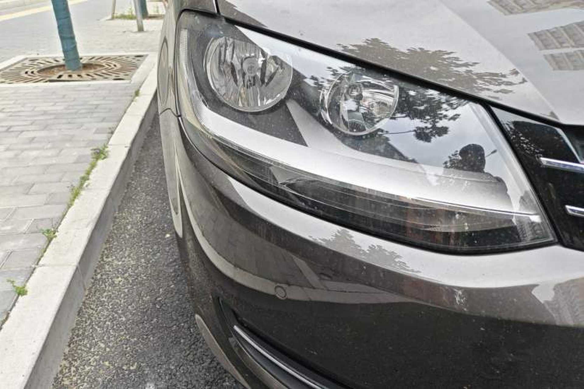 Used Volkswagen Sharan 2015 1.8TSI Comfort Model Right Front Headlight