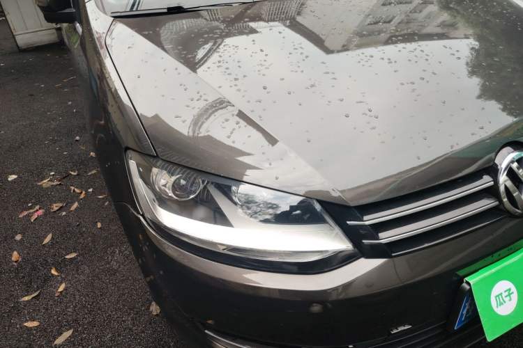 Used Volkswagen Sharan 2015 1.8TSI Comfort Model Right Front Headlight